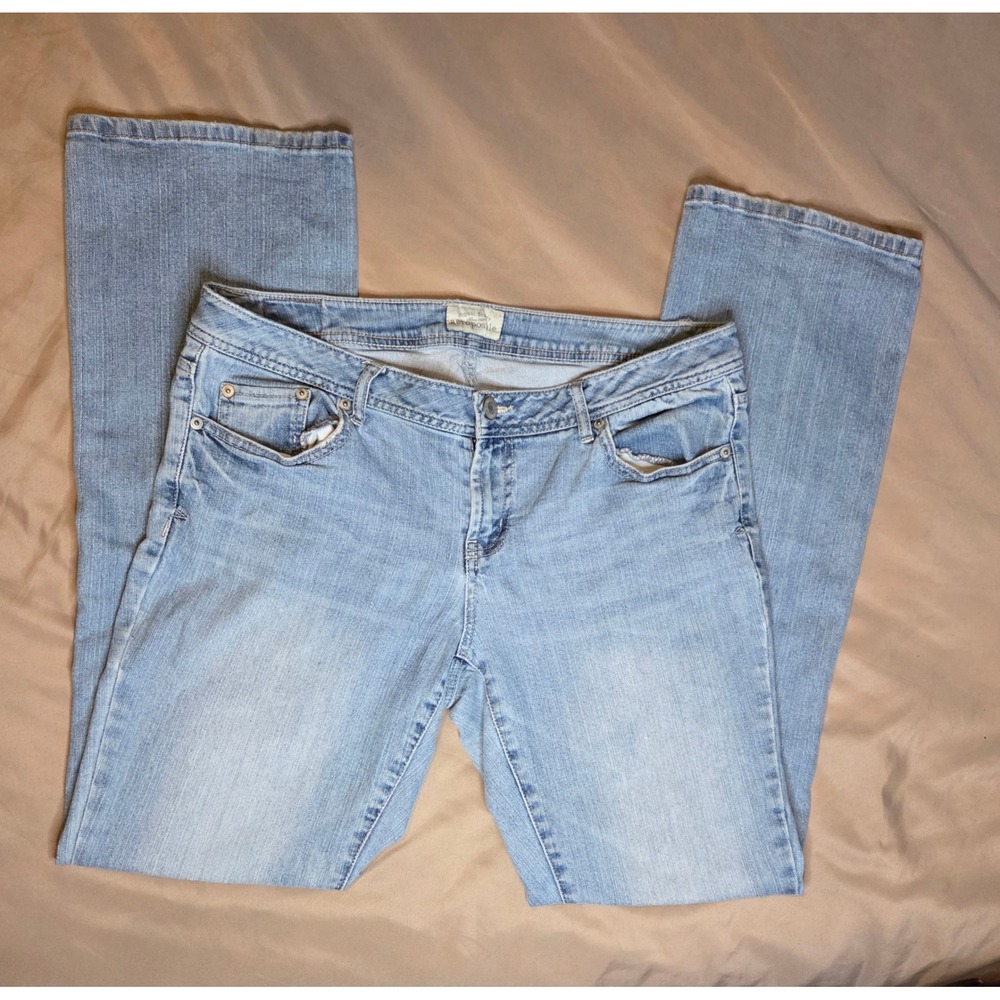 Aeropostale Chelsea Bootcut Curvy Jeans Light Wash Blue Denim 13/14 Long